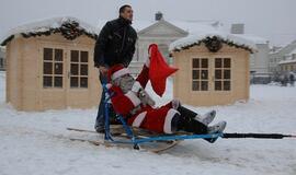 Pirmąją Kalėdų dieną Teatro aikštėje