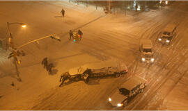 Gausus sniegas pristabdė gyvenimą Niujorke