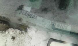 Apvirto keleivinis autobusas