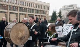 Už teisę protestuoti prie Seimo arba Vyriausybės profsąjungos kovos teisme