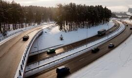 Vairuotojams: yra neišvažiuojamų ar sunkiai išvažiuojamų kelių