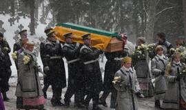 Paskutinė Justino Marcinkevičiaus kelionė į Amžinuosius namus