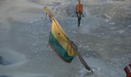 Uoste nuskendo senas žvejybos laivas