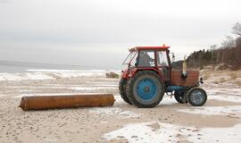 Giruliuose jūra į krantą išplovė karo laikų torpedą