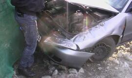 Liepų gatvėje į pastato sieną rėžėsi "Audi"