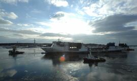 Sudegęs keltas "LISCO Gloria" parplukdytas į Klaipėdą