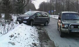 Neblaivus vairuotojas užmigo prie vairo