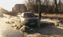 Avarija Minijos gatvės ir Baltijos prospekto sankryžoje