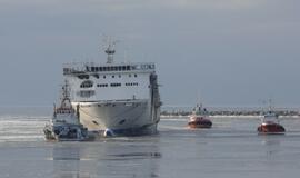 Sudegęs keltas "LISCO Gloria" parplukdytas į Klaipėdą