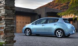 Pirmieji "Nissan Leaf" elektromobiliai pasiekė Europą