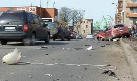 Girtas "Audi" vairuotojas sudarkė Pilies tiltą