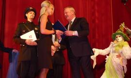 "Padėkos kaukių" dalybose - ir džiaugsmas, ir liūdesys