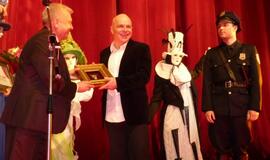 "Padėkos kaukių" dalybose - ir džiaugsmas, ir liūdesys