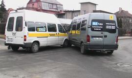 Susidūrė du maršrutiniai taksi