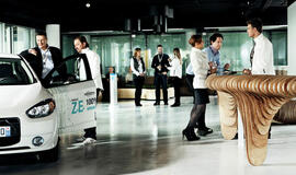 "Renault" elektromobiliai "Fluence Z. E." Europoje įsibėgės nyuo Danijos