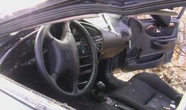 Kelyje Klaipėda-Palanga apsivertė automobilis