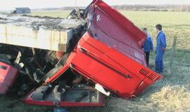 Nepraleido pagrindiniu keliu...