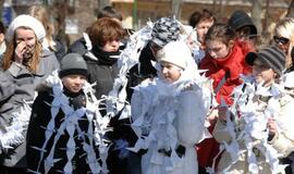 Solidarumui su Kudži - popierinių gervelių akcija