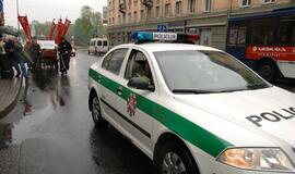 "Vilties bėgimas": tempiamas plytų vežimas