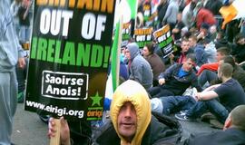 Airijoje britų karalienė sutikta protestais