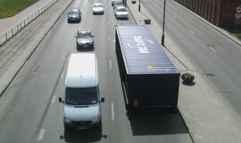 Herkaus Manto gatvėje - nuvirtęs konteineris