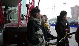 "Vilties bėgimas": tempiamas plytų vežimas