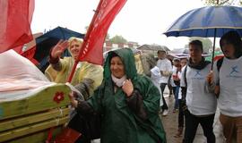 "Vilties bėgimas": tempiamas plytų vežimas