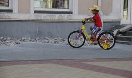 Nuo pastato M. Mažvydo al. 4 byra tinko gabalai