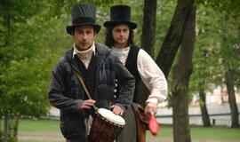 "Vilties bėgimas": tempiamas plytų vežimas