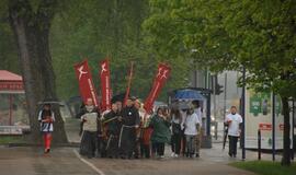 "Vilties bėgimas": tempiamas plytų vežimas