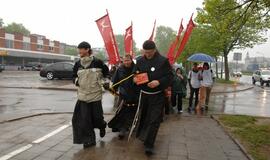 "Vilties bėgimas": tempiamas plytų vežimas