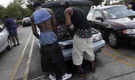 Už nusmukusias kelnes grės nuobaudos