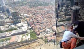 "Žmogus voras" įkopė į aukščiausią Turkijos dangoraižį