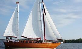 Istorinis Lietuvos laivas iškels krepšinio vėliavą 30-yje Europos uostų