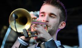 Džiazas užliejo Teatro aikštę