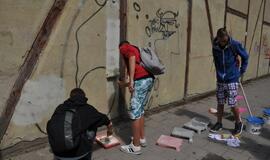 Grafitininkų menui - dvi sienos