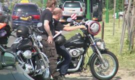 Šilutės plente partrenktas baikerio "Harley Davidson"