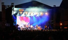 Džiazas užliejo Teatro aikštę