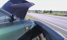 Vilkikas taranavo lengvąjį automobilį