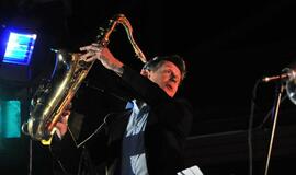 Džiazas užliejo Teatro aikštę