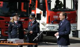 Durpyno gaisre pasižymėjusiems gaisrininkams - apdovanojimai