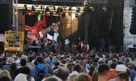 Džiazas užliejo Teatro aikštę