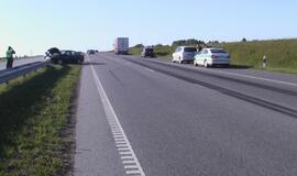 Vilkikas taranavo lengvąjį automobilį