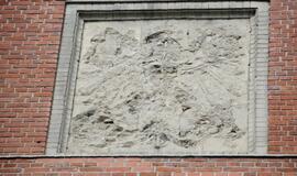 Papuoštas Pedagogikos fakulteto fasadas