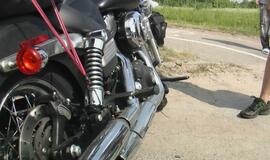 Šilutės plente partrenktas baikerio "Harley Davidson"