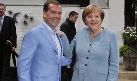 Dmitrijus Medvedevas ir Angela Merkel aptarė ekonominį šalių bendradarbiavimą