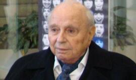 Mirė filmo "Graikas Zorba" režisierius Michalis Cacoyannis