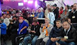 1000 km lenktynės finišuoja pliaupiant lietui