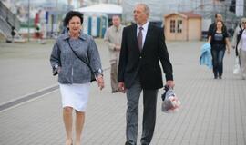 Nuleisti vainikai žuvusiems jūroje