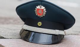 Pakruojyje sulaikytas policijos patrulis